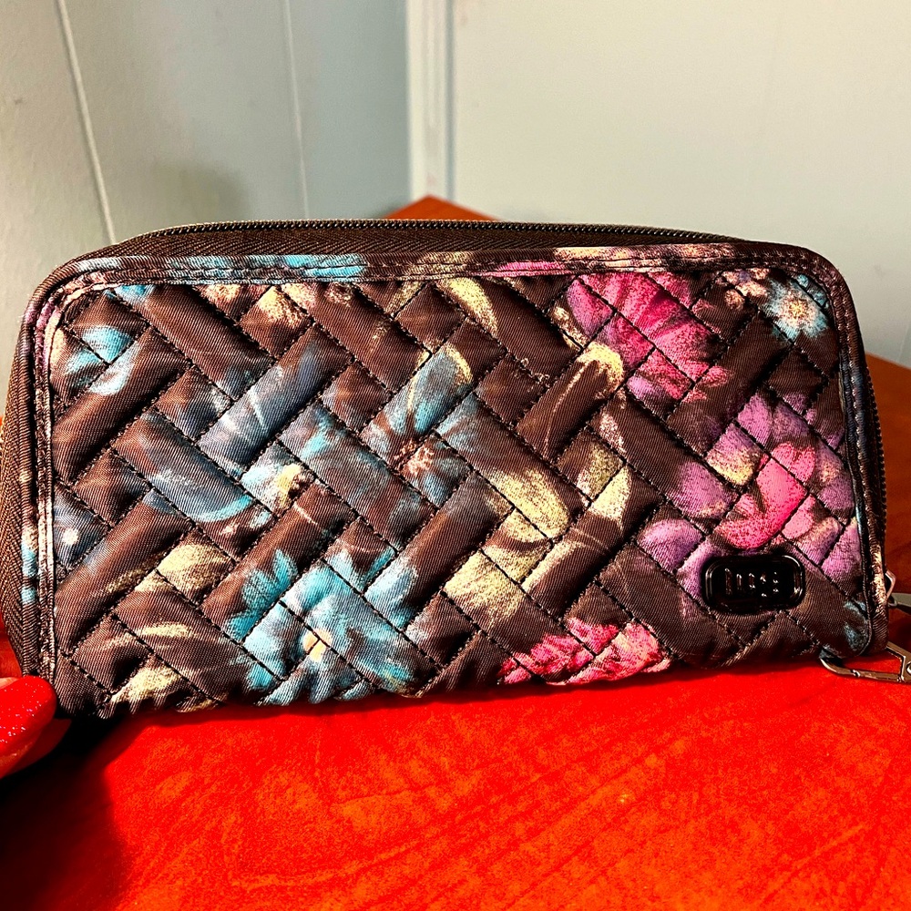 Lug Handrail Wallet in Black Bloom